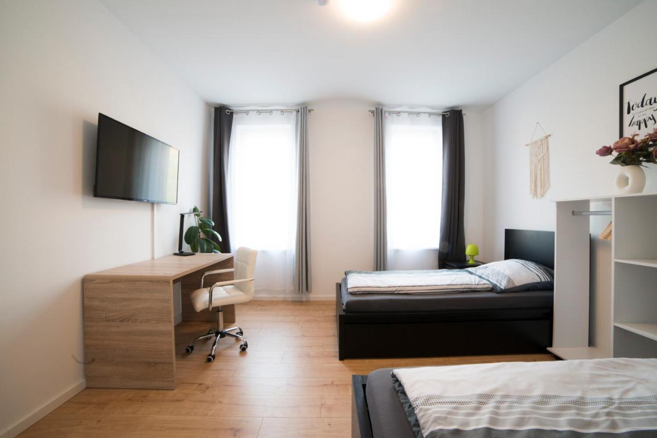 Schoene Ferienwohnung 78M2, 3 Schlafzimmer, 2 Baeder, Zentrumnah, 1Og Érfurt Exterior foto