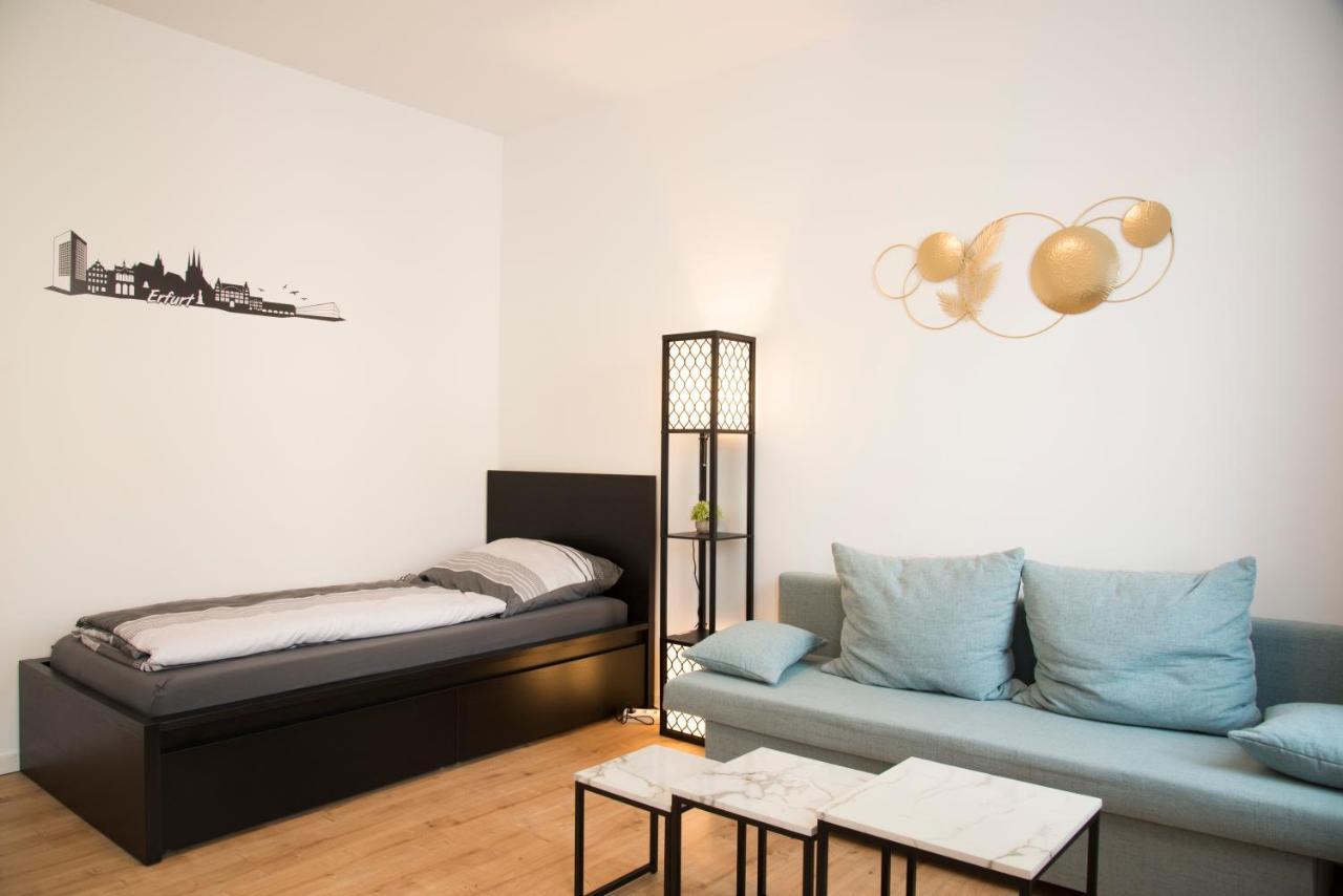 Schoene Ferienwohnung 78M2, 3 Schlafzimmer, 2 Baeder, Zentrumnah, 1Og Érfurt Exterior foto