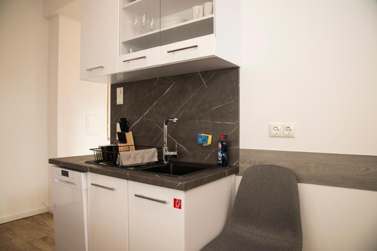 Schoene Ferienwohnung 78M2, 3 Schlafzimmer, 2 Baeder, Zentrumnah, 1Og Érfurt Exterior foto